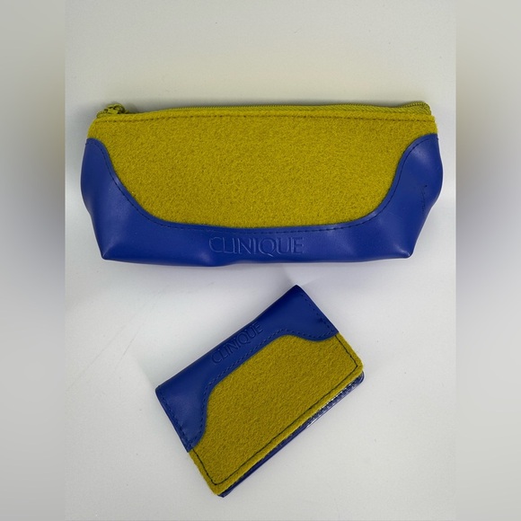Clinique Cosmetic Bag with cardholder, New - Picture 1 of 1